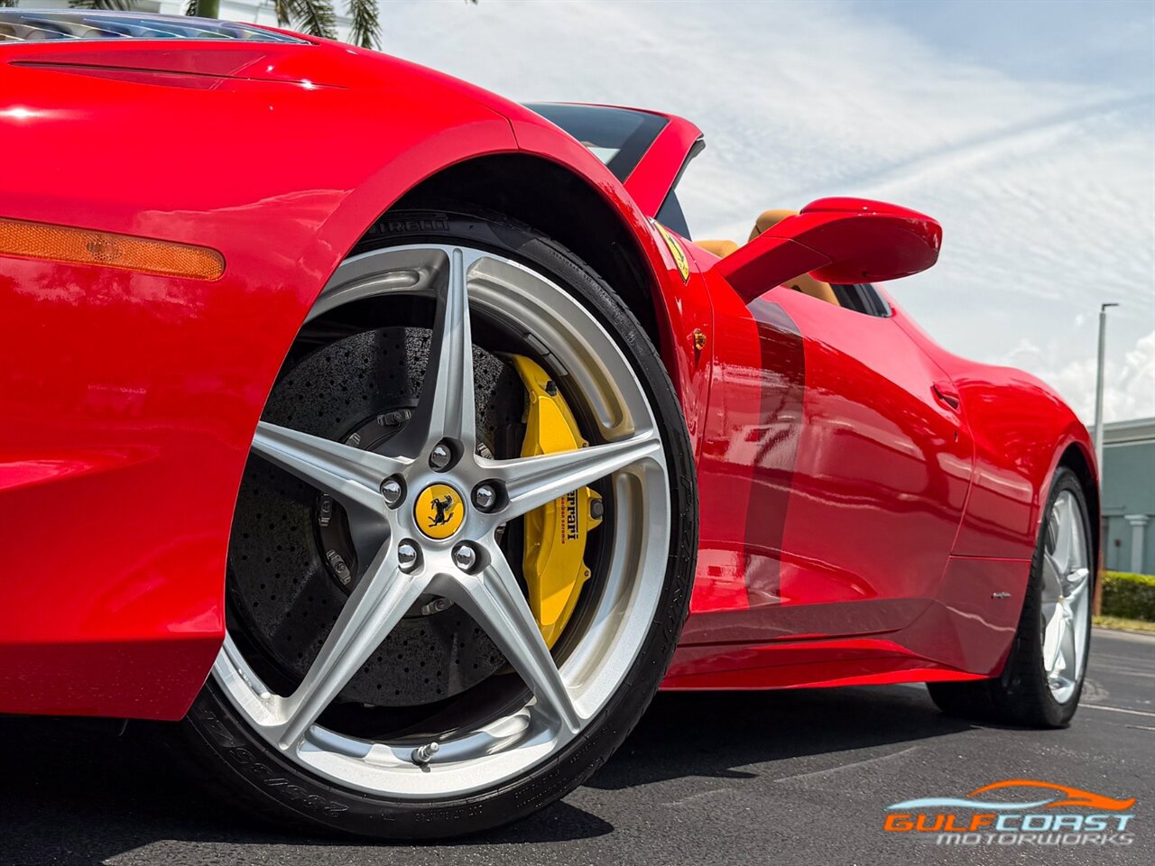 Used 2012 Ferrari 458 Spider RWD image 11