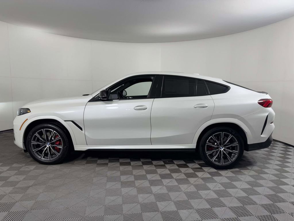 Used 2025 BMW X6 M60i w/ Parking Assistance Package image 11