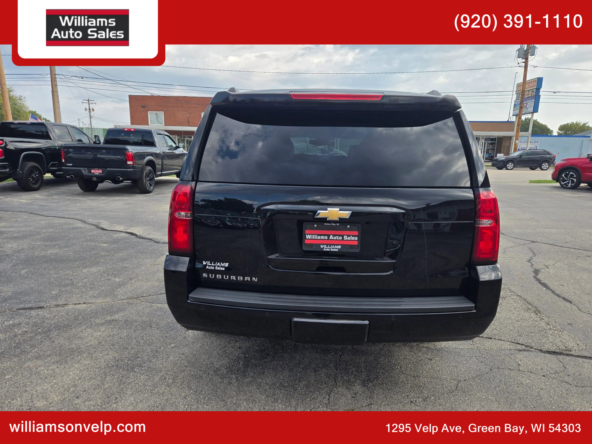 Used 2018 Chevrolet Suburban LT image 4