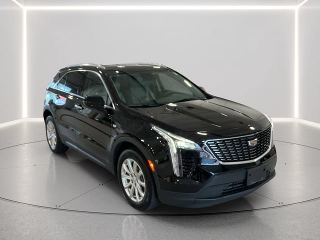 Used 2023 Cadillac XT4 Luxury w/ Cold Weather Package AWD/4WD image 8