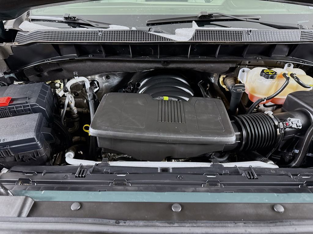 Used 2025 Chevrolet Silverado 1500 LT image 32