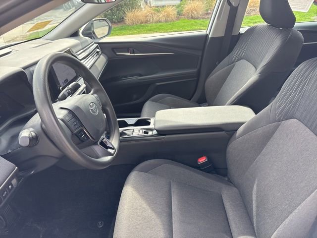 Used 2025 Toyota Camry LE FWD image 20