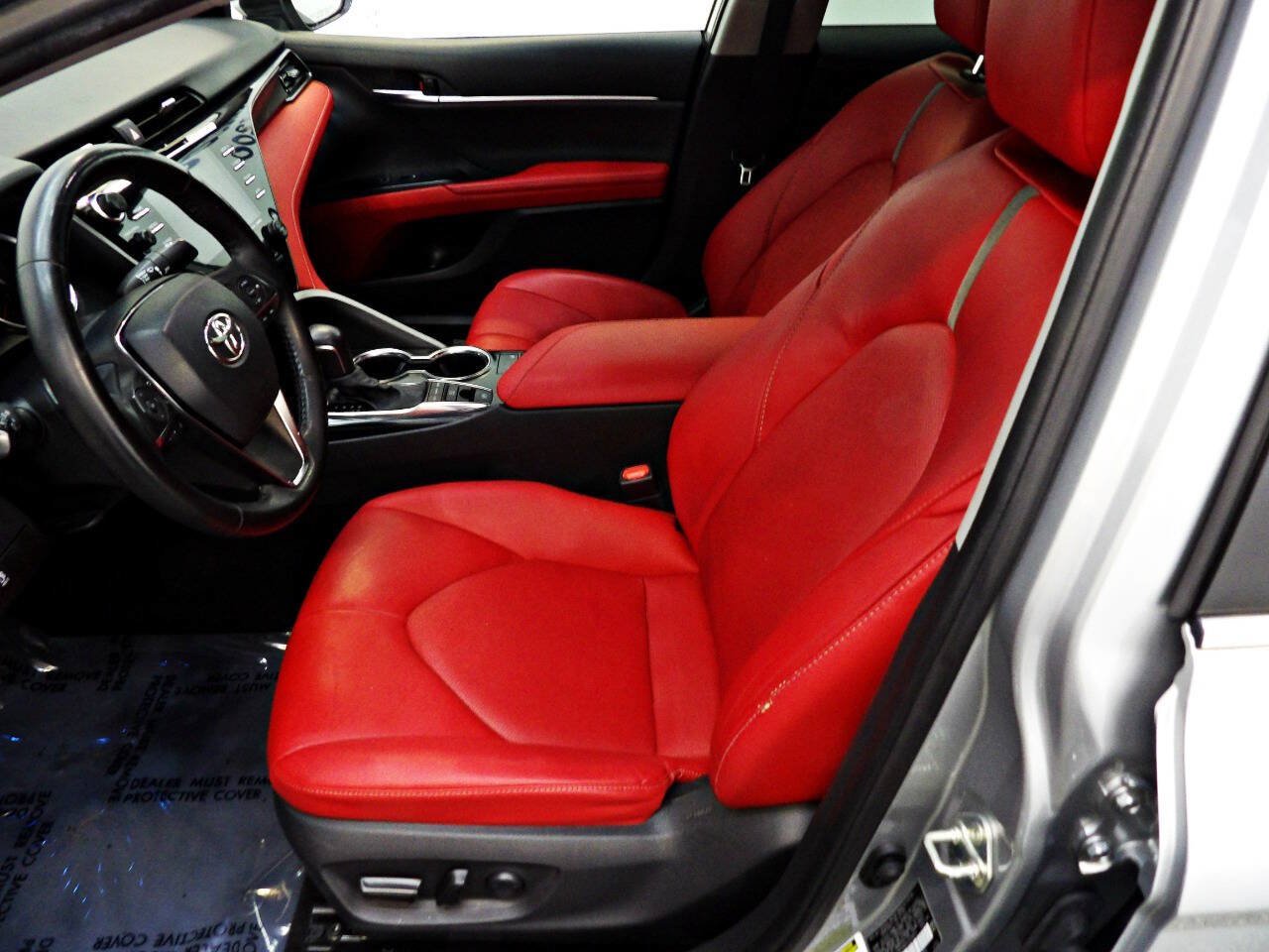 Used 2020 Toyota Camry XSE FWD image 8