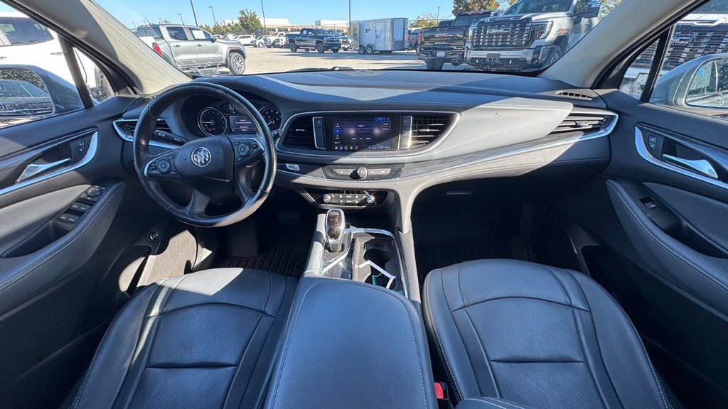 Used 2020 Buick Enclave Essence FWD image 16