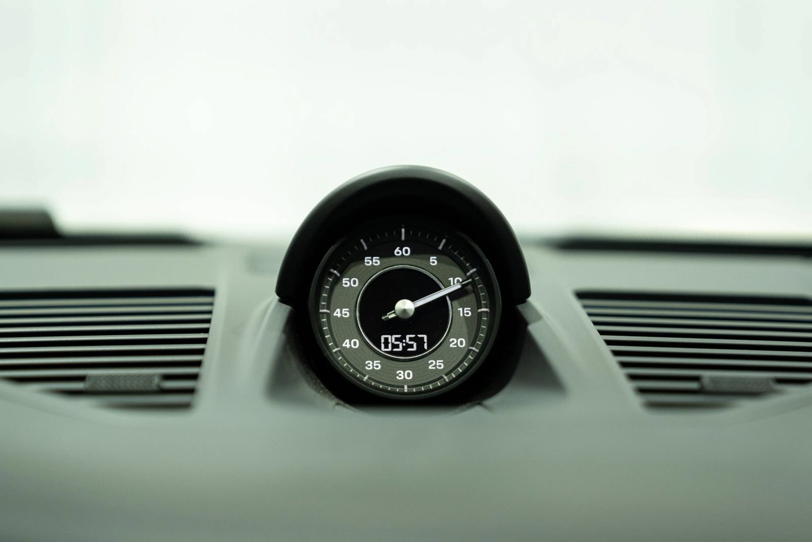 Used 2024 Porsche 911 Turbo AWD/4WD image 15