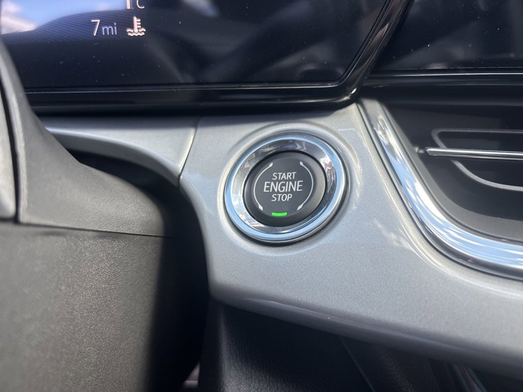 New 2026 Chevrolet Trax LT w/ Midnight Edition FWD image 19
