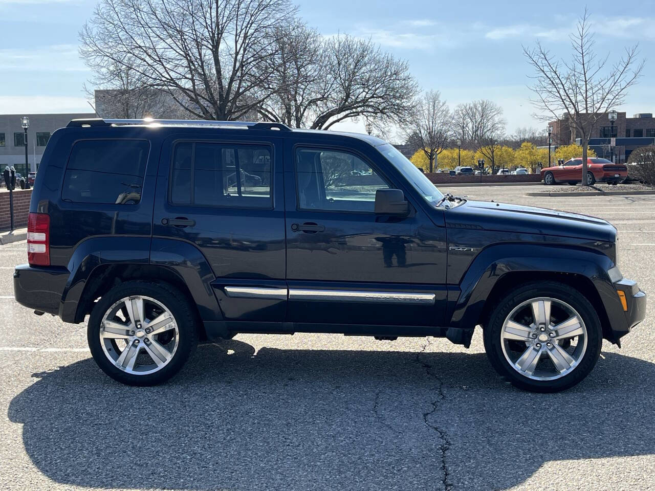 Used 2011 Jeep Liberty Sport image 3