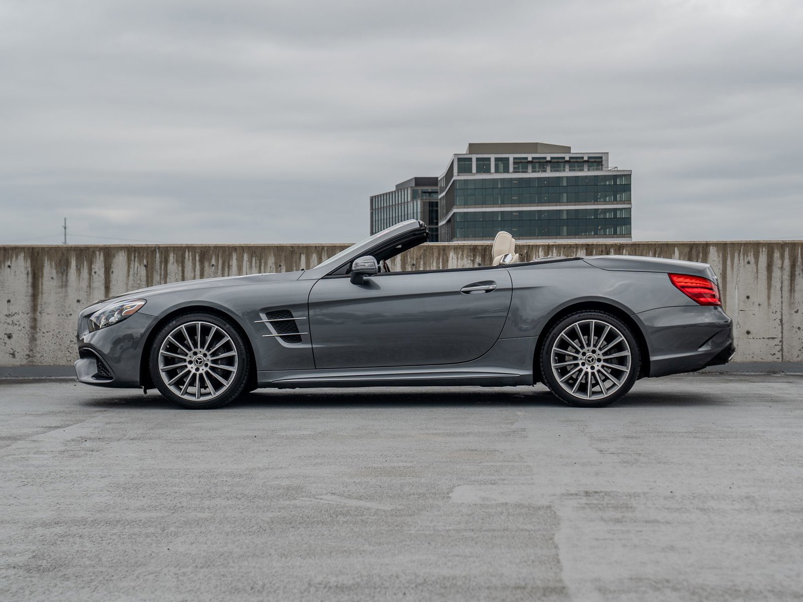 Used 2018 Mercedes-Benz SL 450 image 5