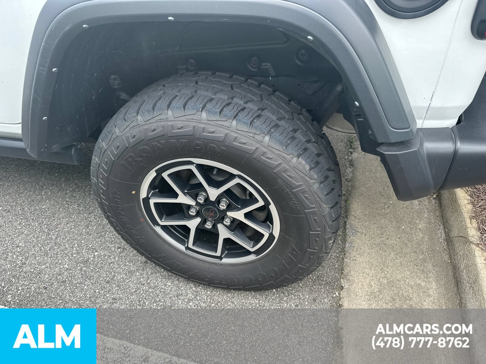 Used 2025 Jeep Wrangler Unlimited Rubicon AWD/4WD image 10