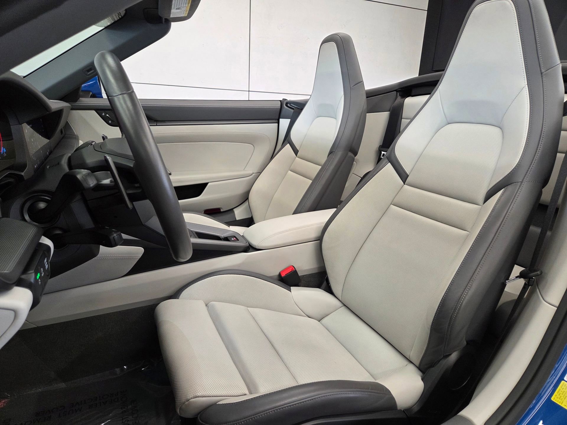 Certified 2025 Porsche 911 Carrera image 5