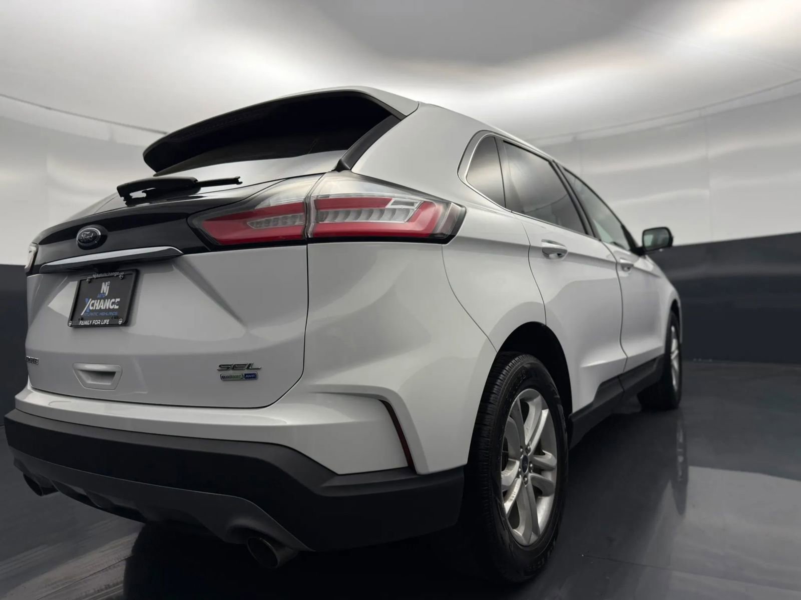 Used 2019 Ford Edge SEL w/ Equipment Group 201A AWD/4WD image 6
