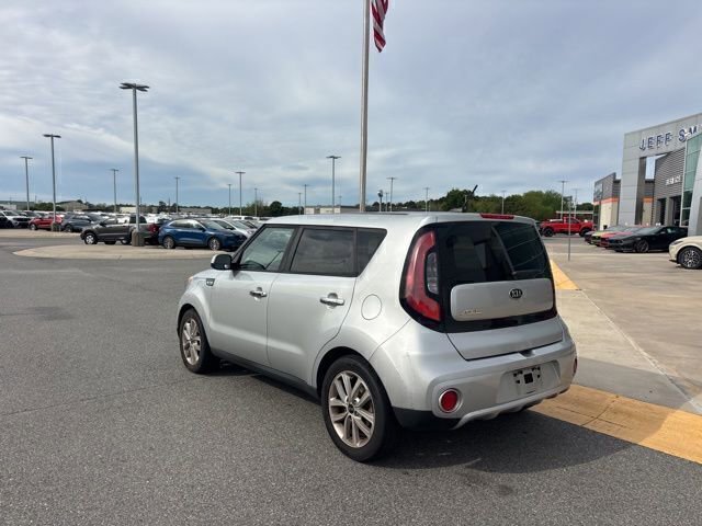 Used 2018 Kia Soul + image 3