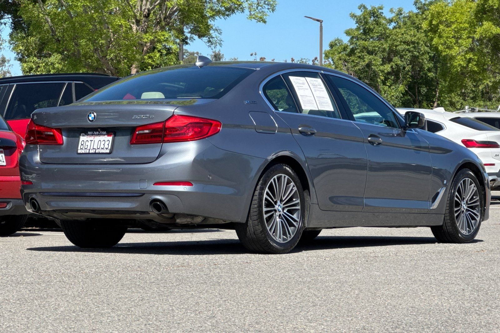 Used 2019 BMW 530e w/ Premium Package RWD image 4