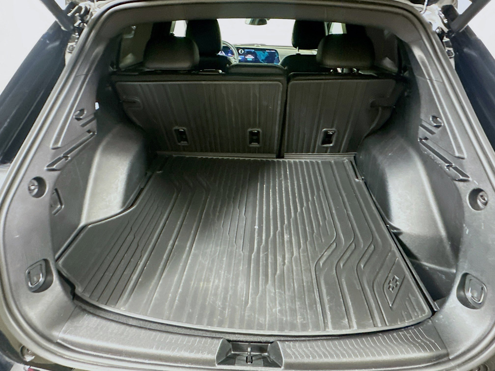 Used 2025 Chevrolet Equinox EV RS FWD image 27