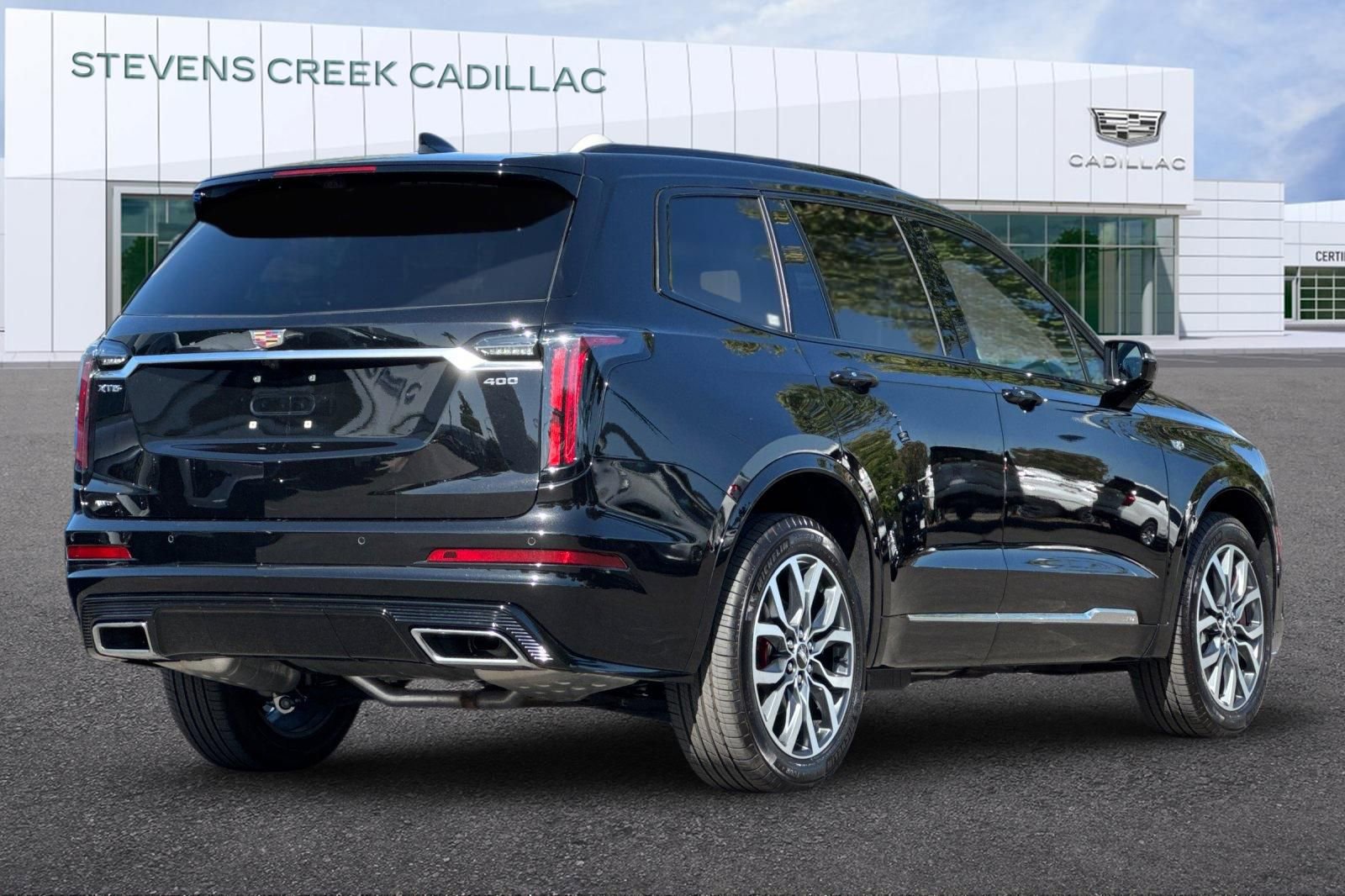 Certified 2025 Cadillac XT6 Sport w/ Technology Package image 3