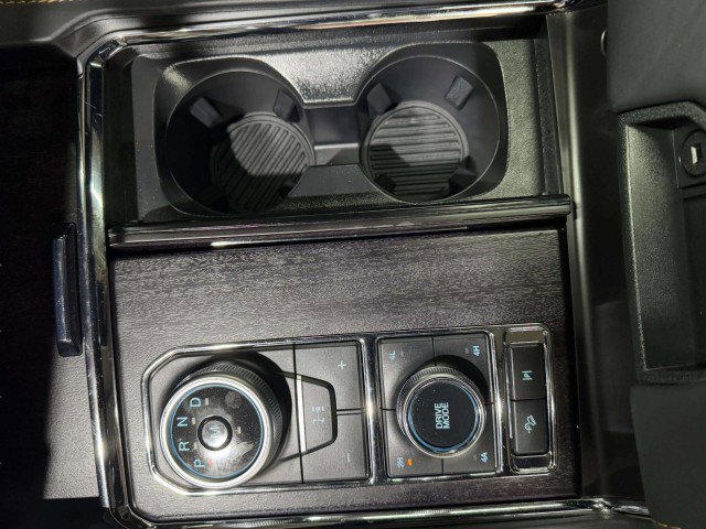 Used 2023 Ford Expedition Platinum image 36