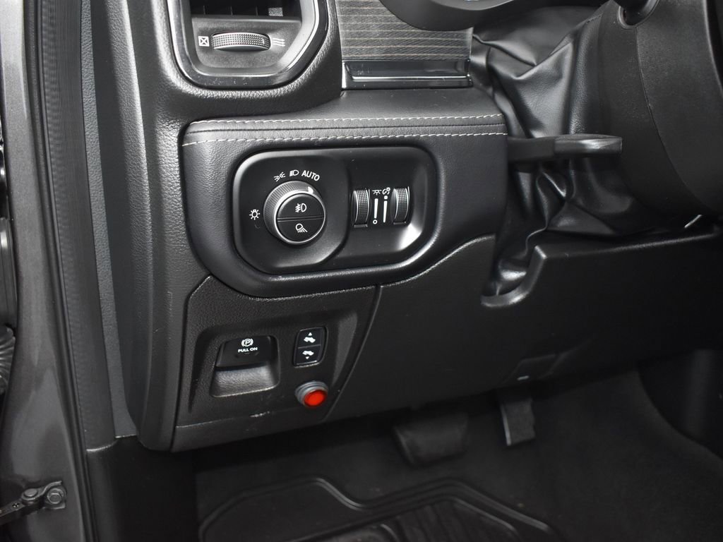 Used 2022 RAM 1500 Limited image 9