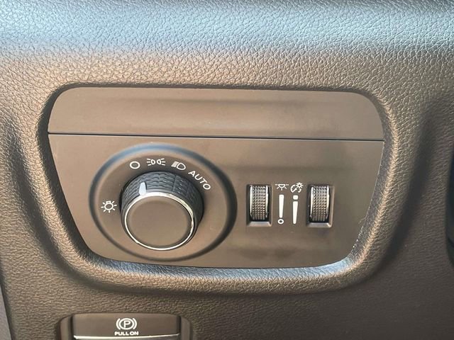 Used 2024 Jeep Grand Cherokee L Laredo image 29