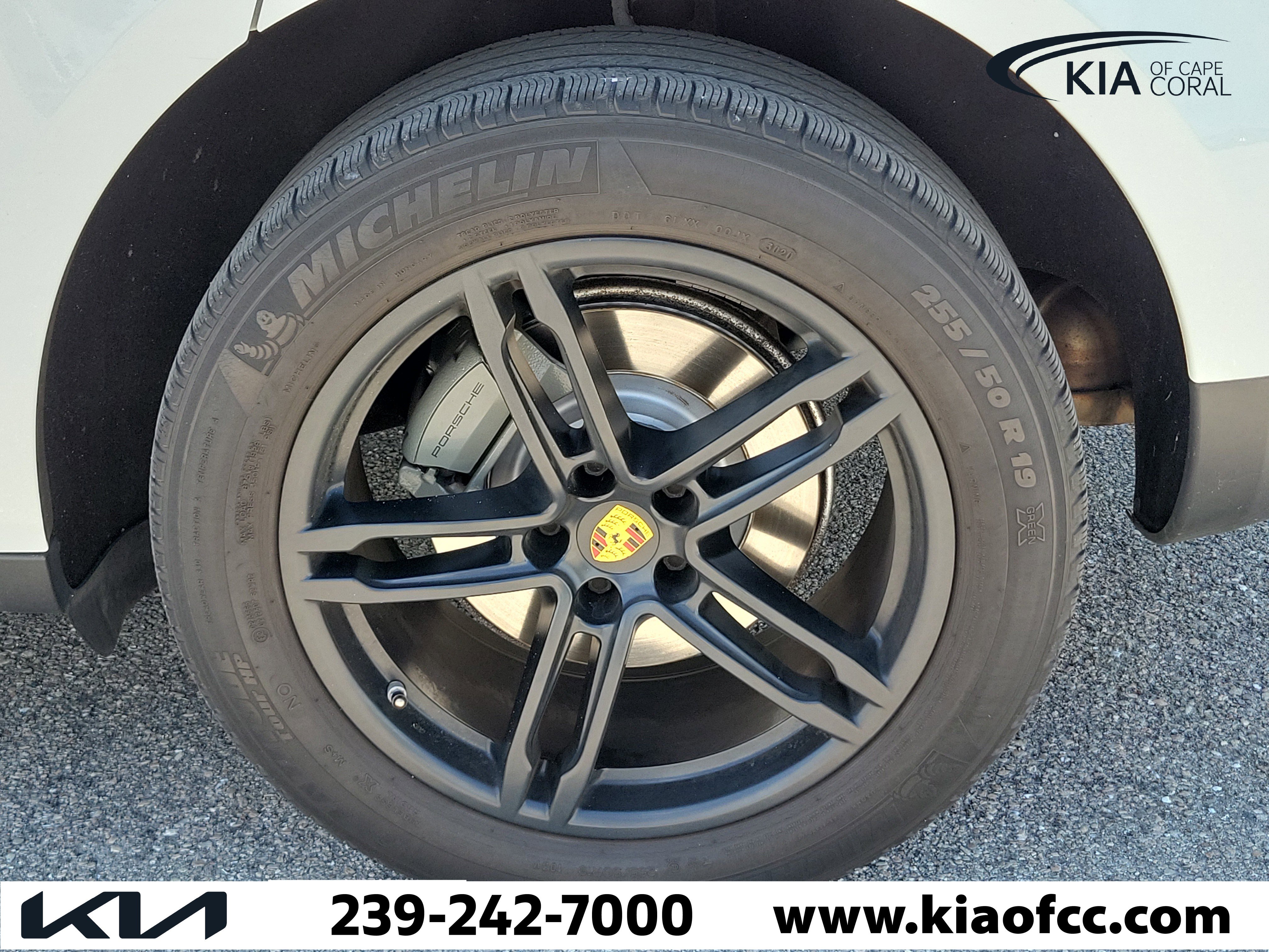 Used 2021 Porsche Macan S AWD/4WD image 10
