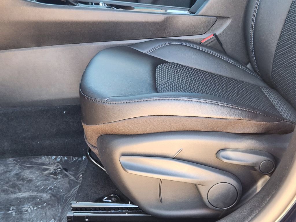 New 2026 Jeep Compass Latitude image 16