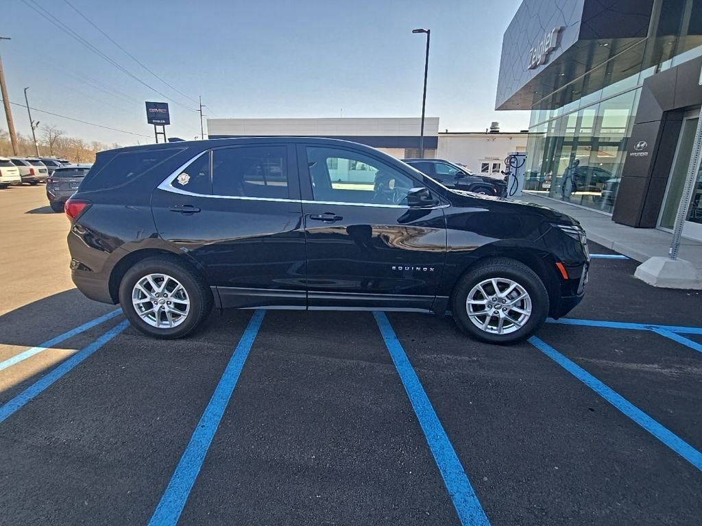 Used 2024 Chevrolet Equinox LT image 3