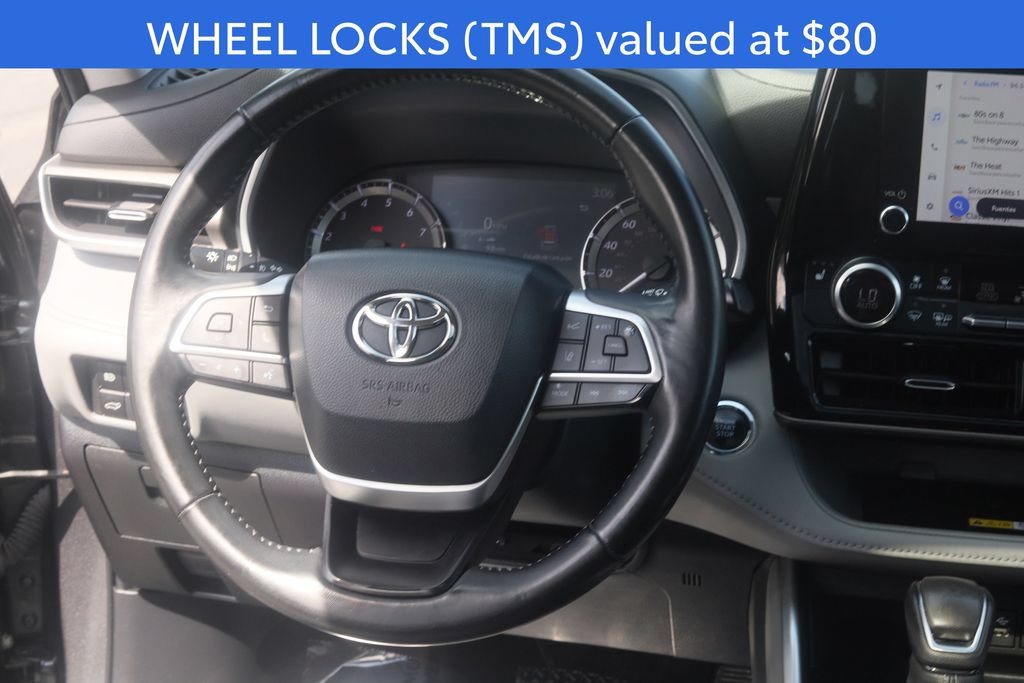 Used 2023 Toyota Highlander XLE AWD/4WD image 7