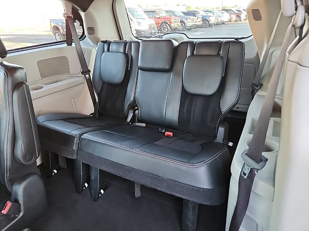 Used 2017 Dodge Grand Caravan SXT FWD image 26