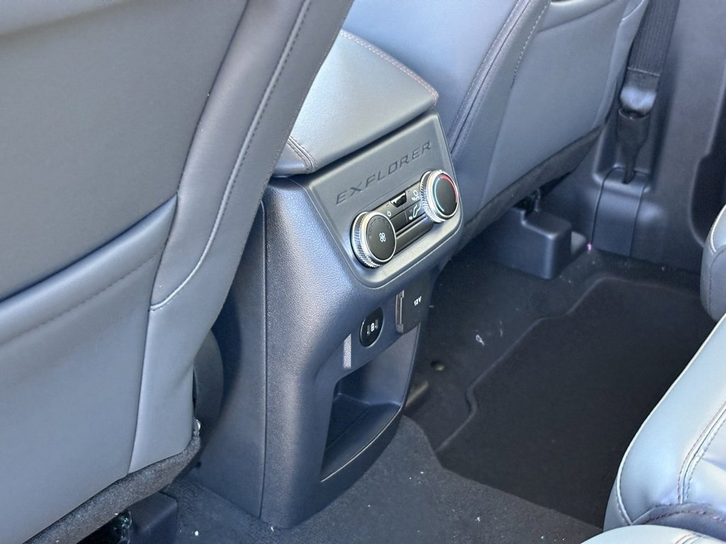 New 2026 Ford Explorer Active w/ Active Comfort Package image 24