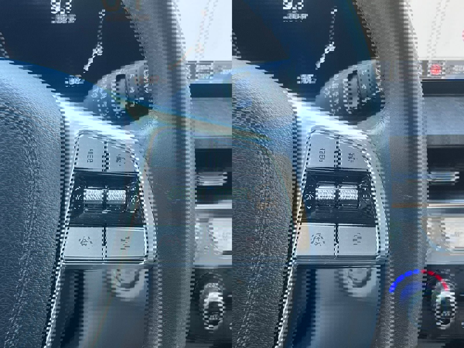 Used 2025 Kia Telluride SX w/ SX Captain's Chair Package image 34