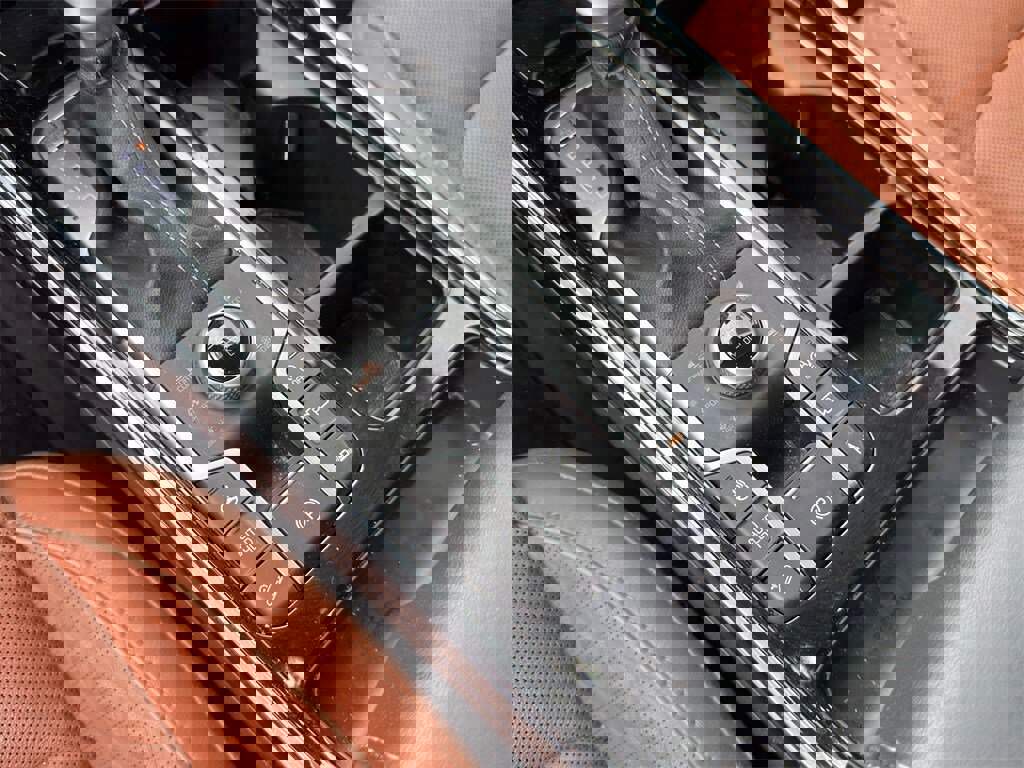 Used 2021 Kia Sorento SX Prestige image 19