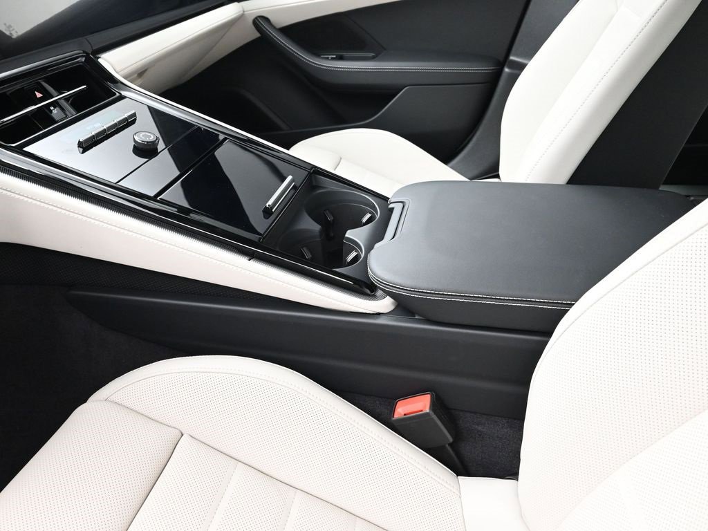 New 2026 Porsche Panamera image 21