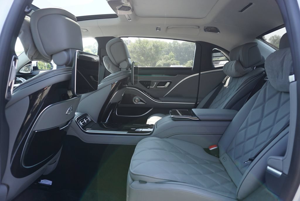 Certified 2023 Mercedes-Benz Maybach S 680 4MATIC image 43