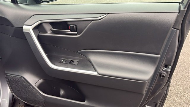 Certified 2023 Toyota RAV4 LE image 29