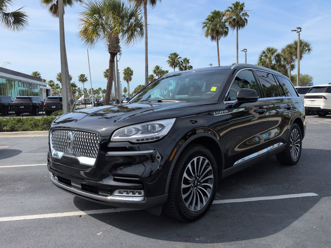 Used 2023 Lincoln Aviator Reserve w/ Equipment Group 201A AWD/4WD image 8