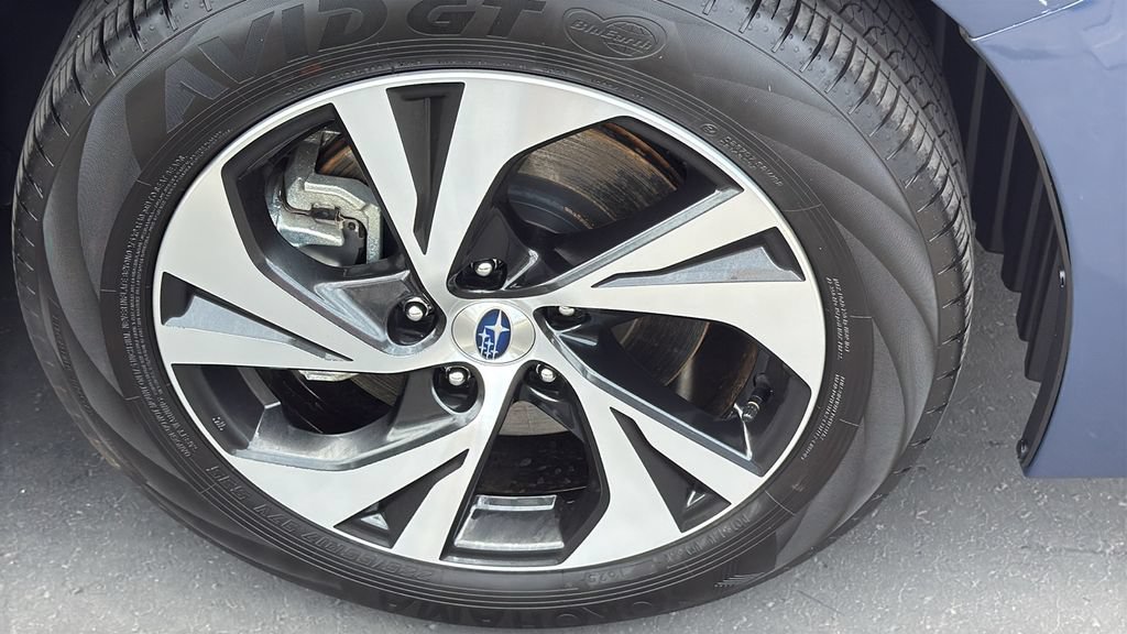 Certified 2025 Subaru Legacy Premium AWD/4WD image 10