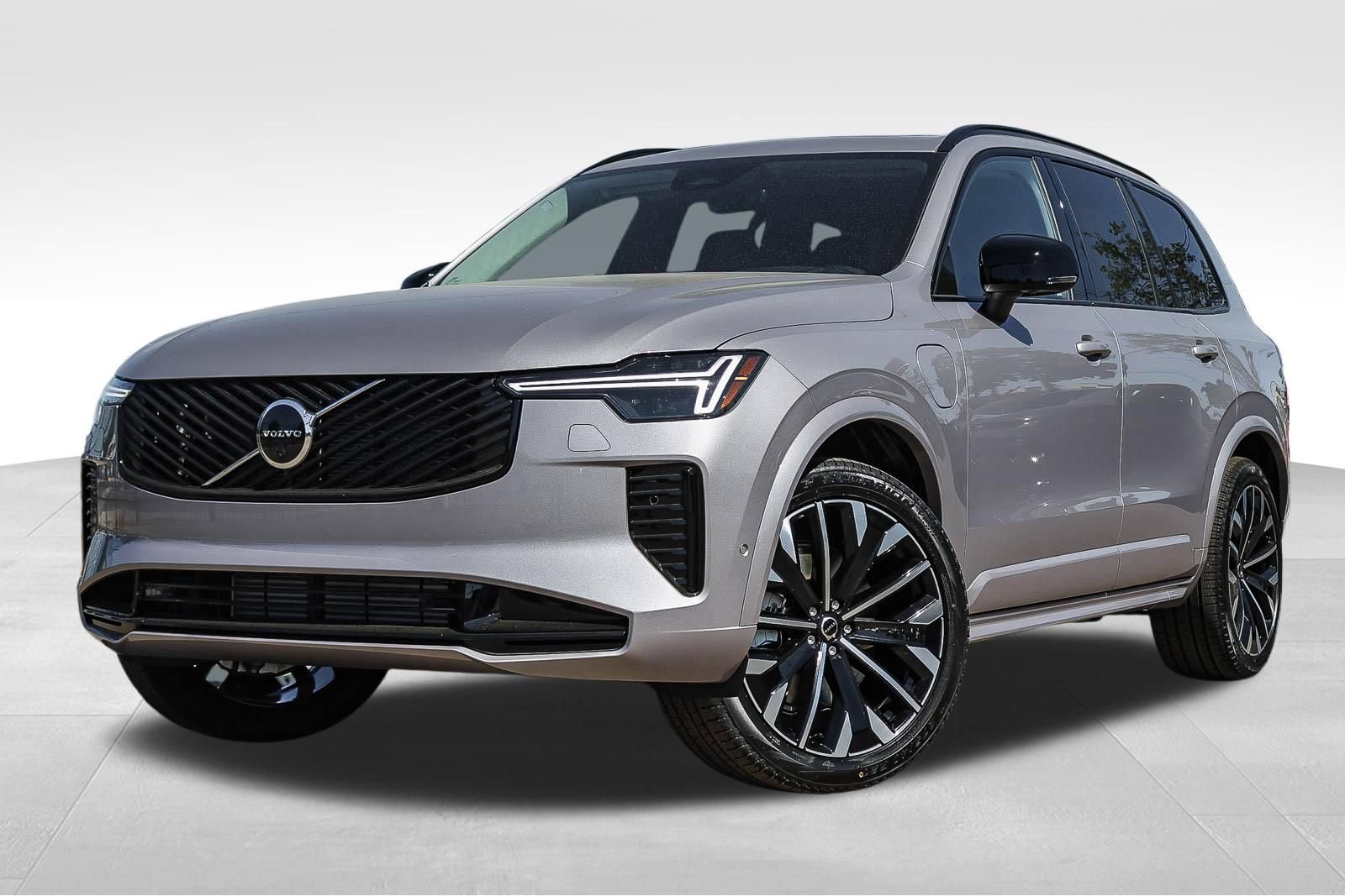 New 2026 Volvo XC90 T8 Ultra w/ Lounge Package
