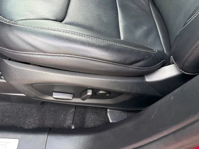 Used 2021 Ford Explorer Limited w/ Equipment Group 301A AWD/4WD image 23