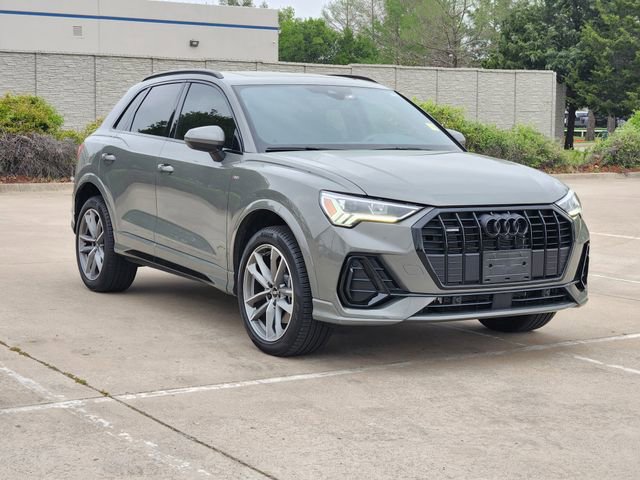 Used 2024 Audi Q3 2.0T Premium Plus w/ Premium Plus Package image 3