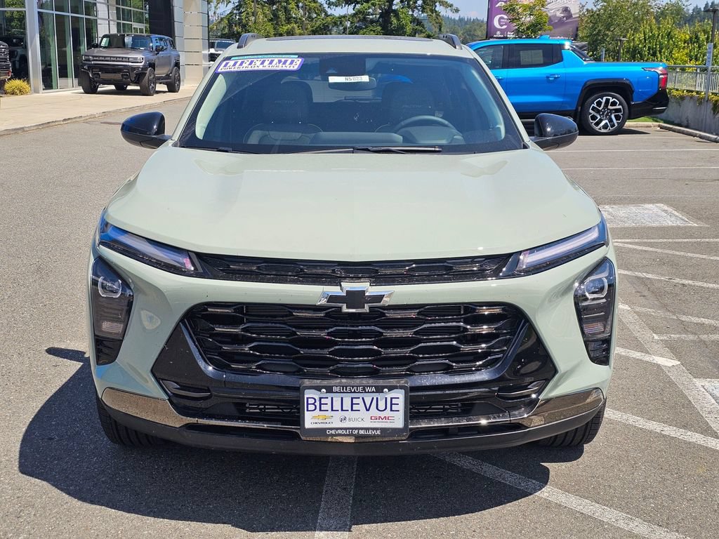 New 2026 Chevrolet Trax ACTIV w/ Sunroof Package FWD image 8