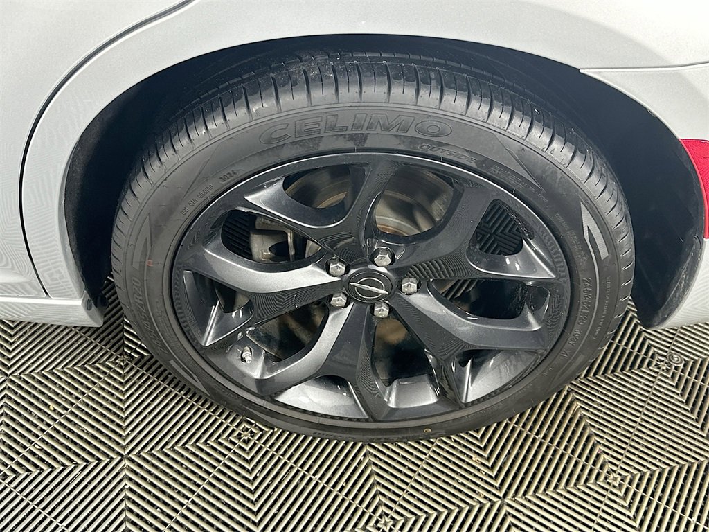 Used 2023 Chrysler 300 S image 33