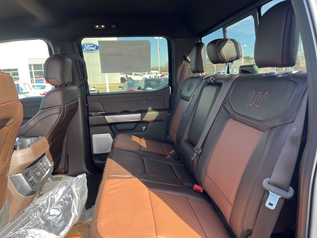 New 2026 Ford F250 King Ranch w/ FX4 Off-Road Package image 16