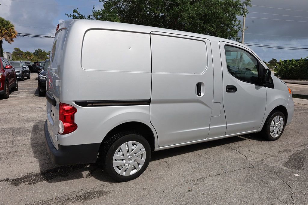 Used 2020 Nissan NV200 S image 6