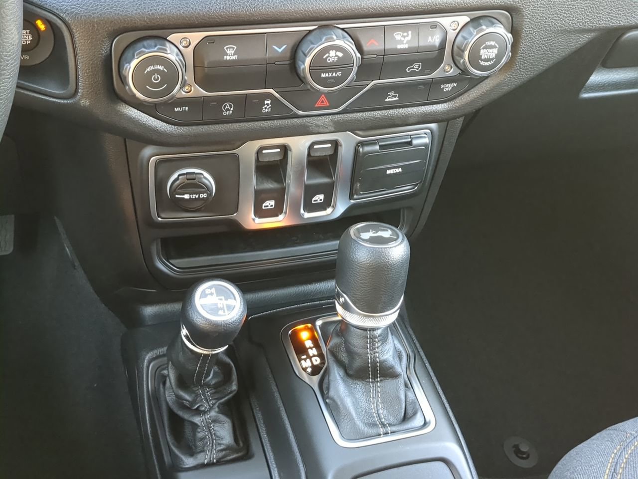 New 2026 Jeep Wrangler Sport AWD/4WD image 17