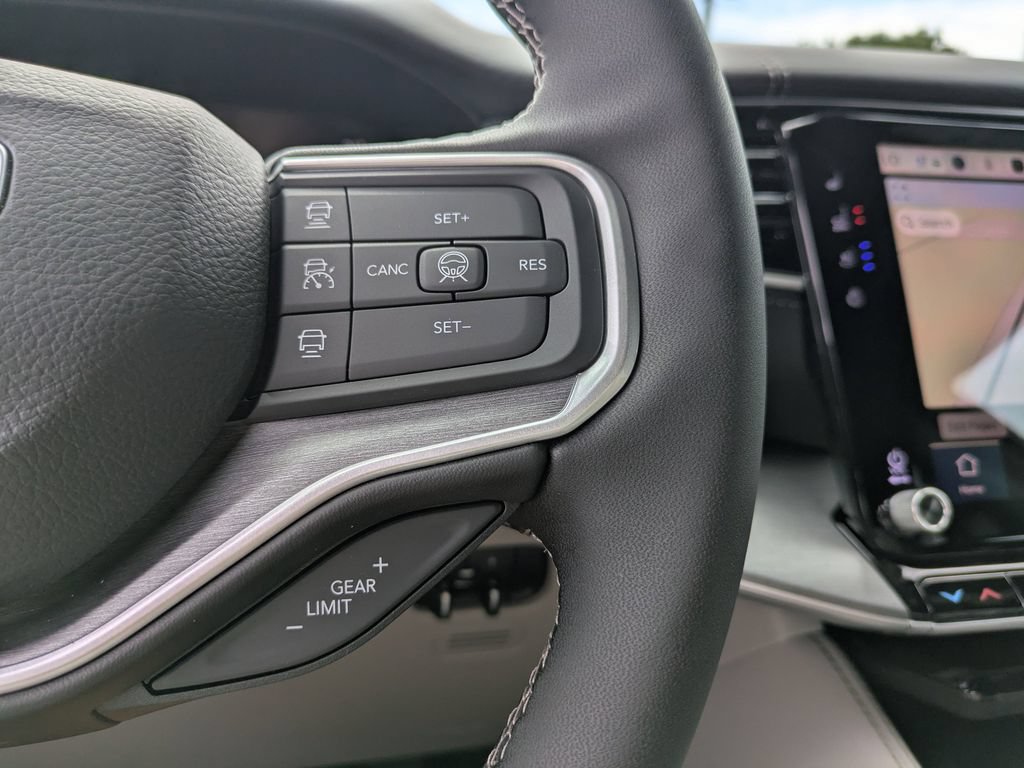 New 2026 Jeep Grand Wagoneer L Limited AWD/4WD image 36
