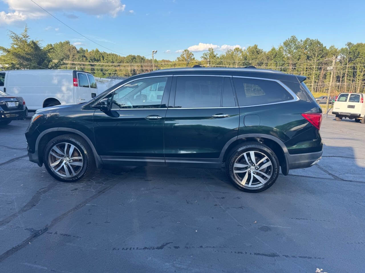 Used 2016 Honda Pilot Touring image 2