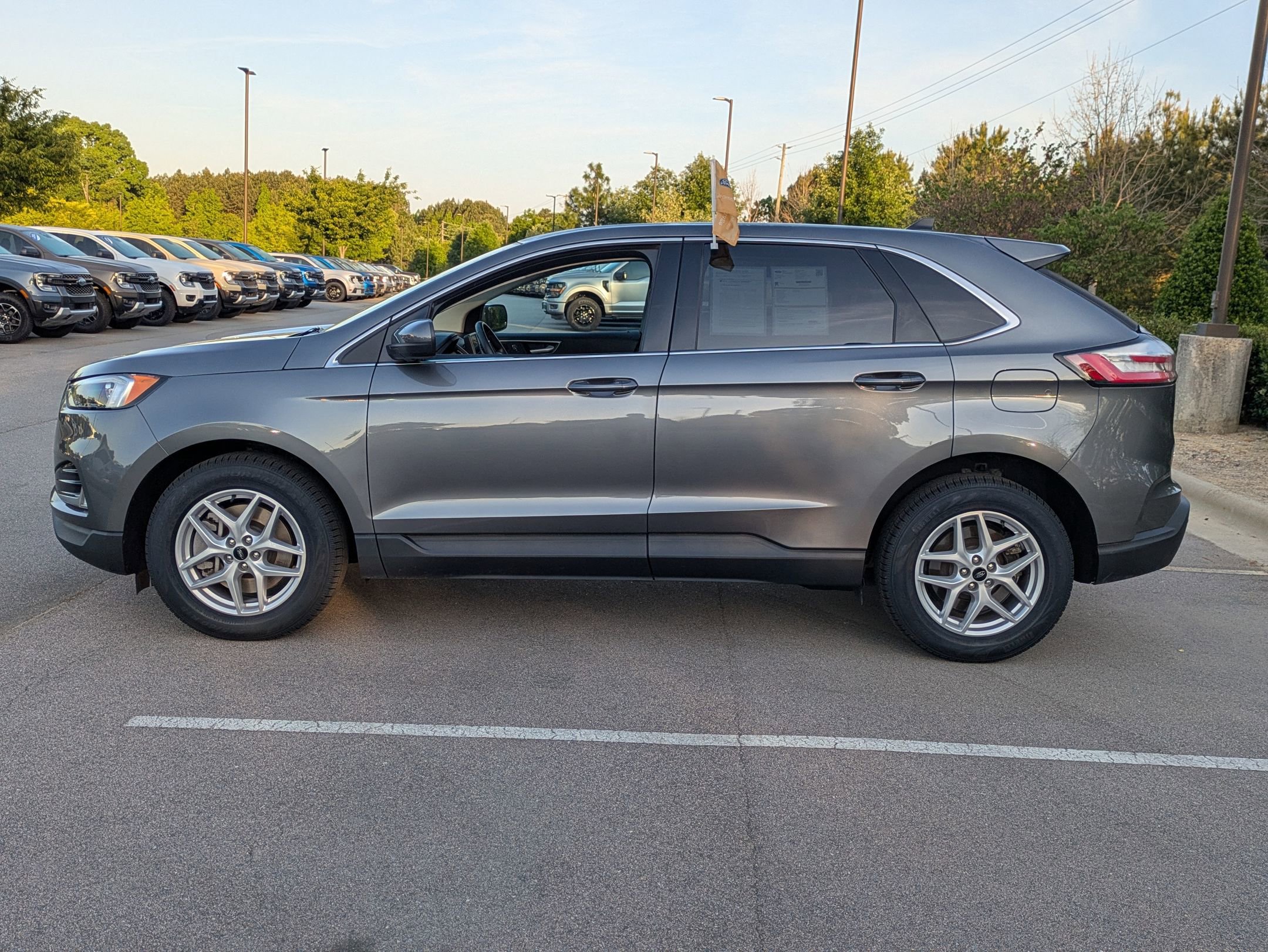 Certified 2024 Ford Edge SEL w/ Convenience Package AWD/4WD image 7