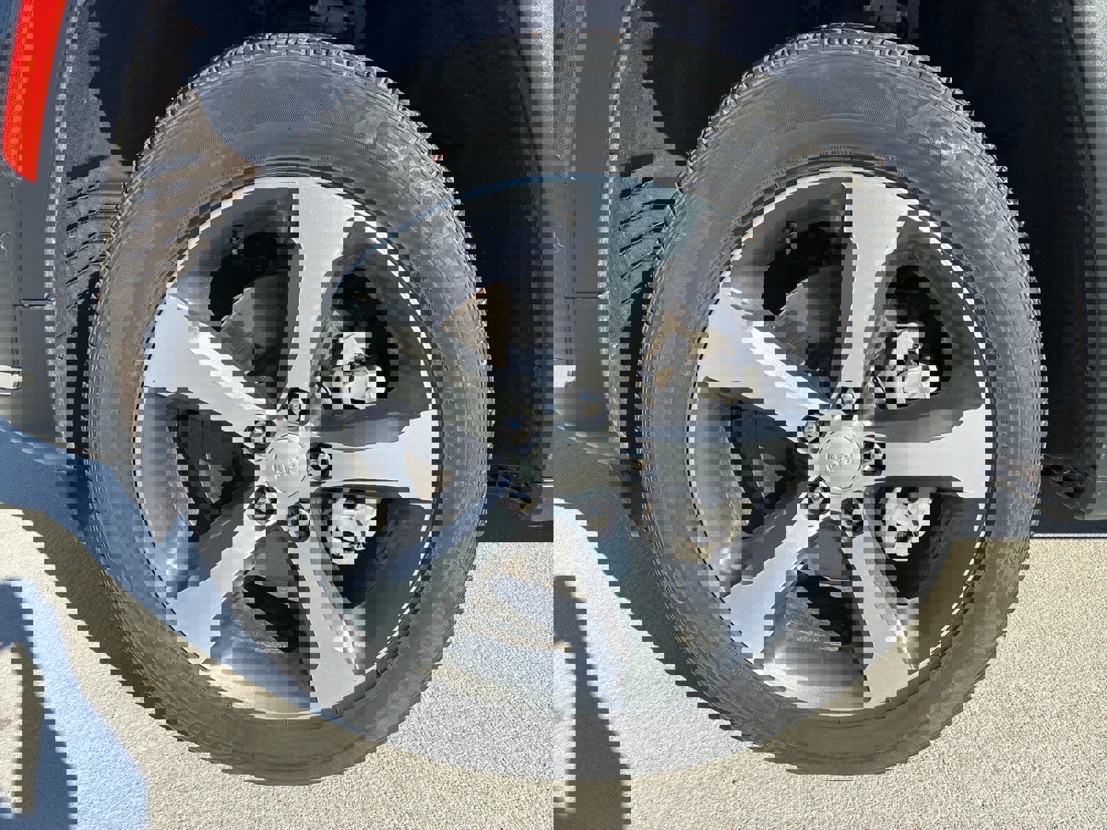 Used 2023 Jeep Grand Cherokee L Limited w/ Luxury Tech Group II image 12