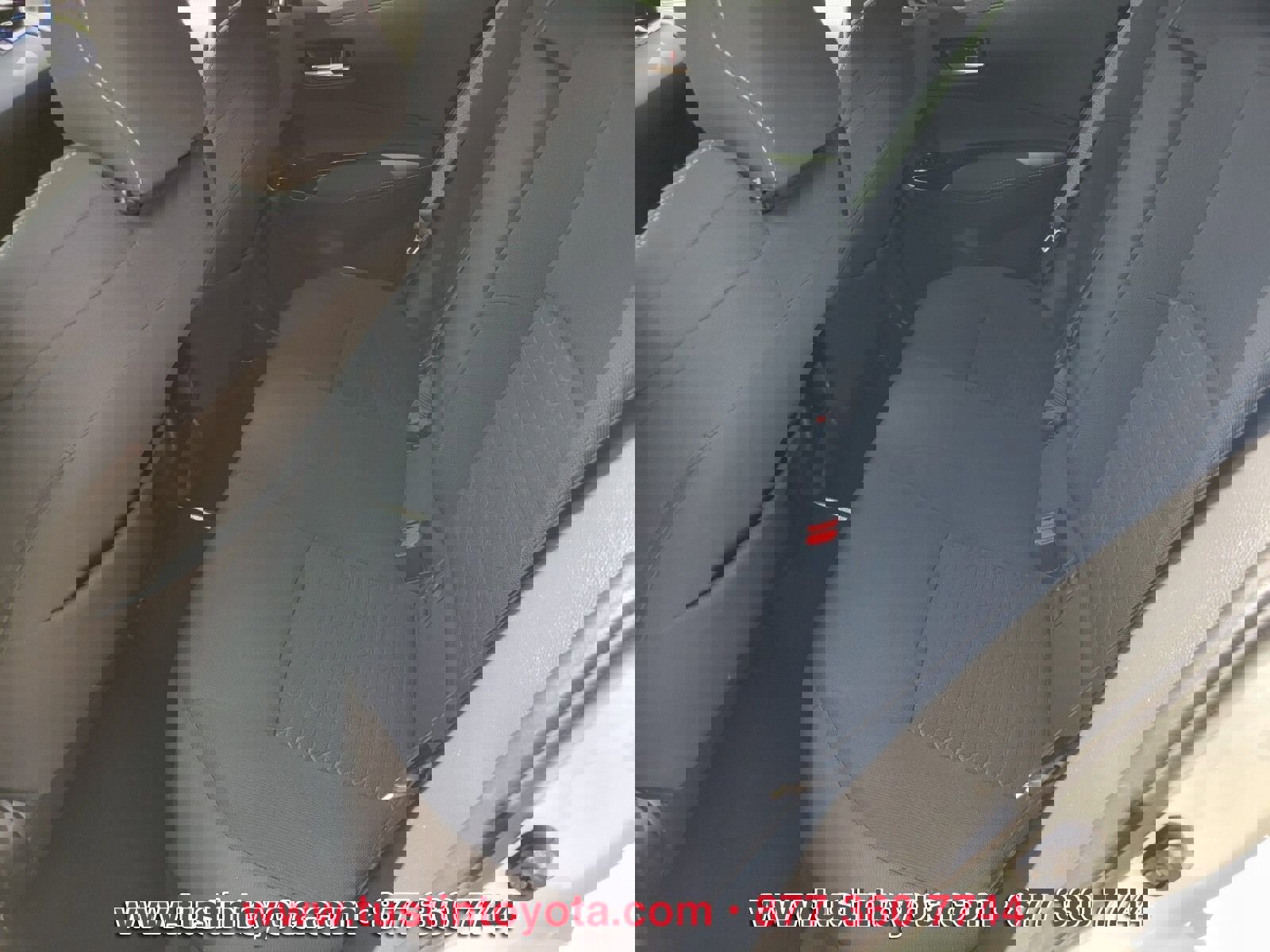 Used 2020 Toyota Corolla SE image 11