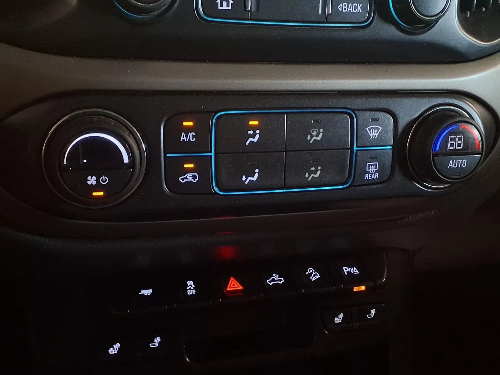 Used 2019 Chevrolet Colorado Z71 AWD/4WD image 18