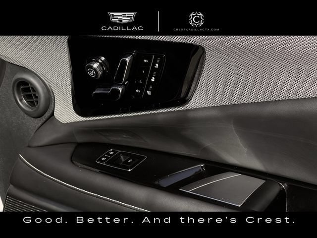 Used 2025 Cadillac Optiq Luxury 2 w/ LPO, Floor Liner Package AWD/4WD image 28